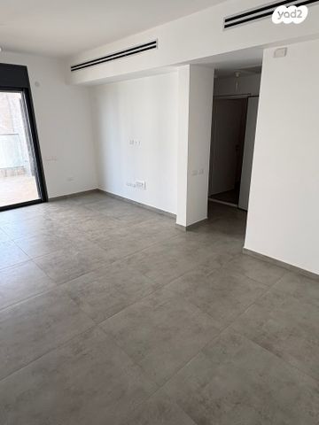 דירה, אמנון ליפקין שחק 4, נוף הטיילת, נתניה