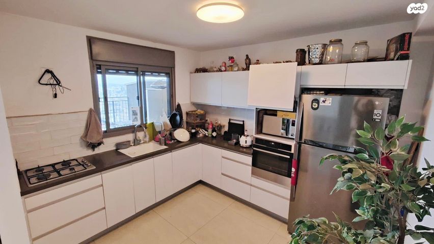 סאבלט, צבי נוימן 2, ארנונה, ירושלים