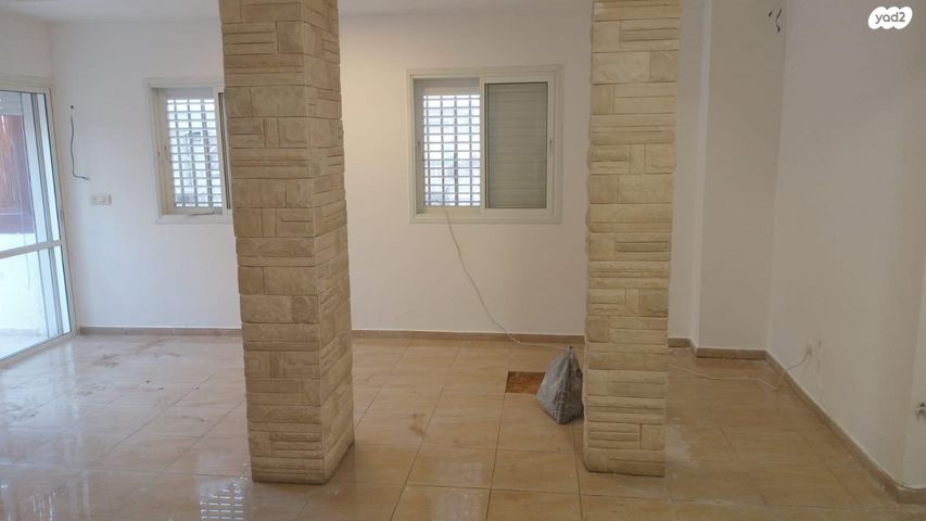 דירת גן, הגפן 12, רסקו ב', חולון