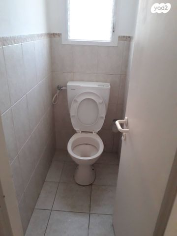 דירה, נחמיה 18, נווה שאנן, חיפה