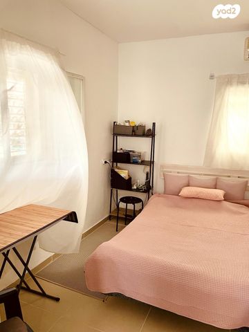 יחידת דיור, החרמון 37, גבעת אוסישקין, נהריה