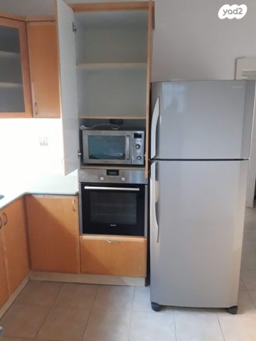 דירה, נחמיה 18, נווה שאנן, חיפה