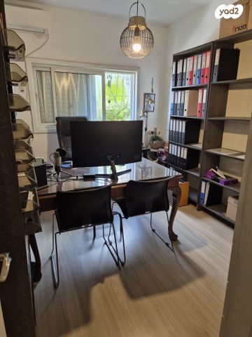 דירה, אחד העם 8, רסקו א', חולון