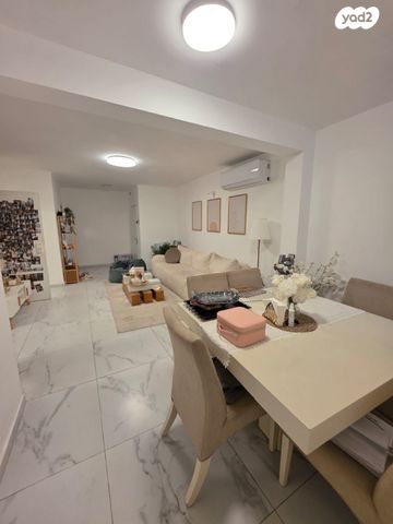 דירת גן, הדקל 16, בני עי''ש, בני עי"ש