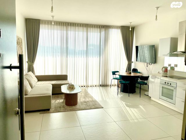 לילינבלום 10