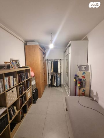 דירה, שדרות בר אילן 24, דרום מערב ותיק, בת ים