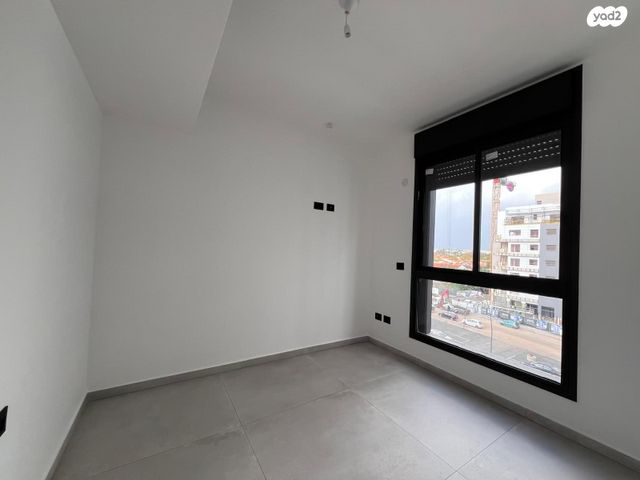 דירה, מאה ושישים 1, מרכז דרום, רעננה