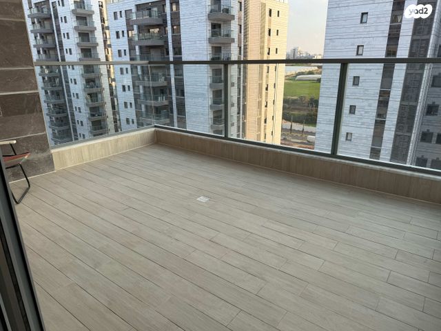 דירה, לאה גולדברג 1, תלמי מנשה, באר יעקב