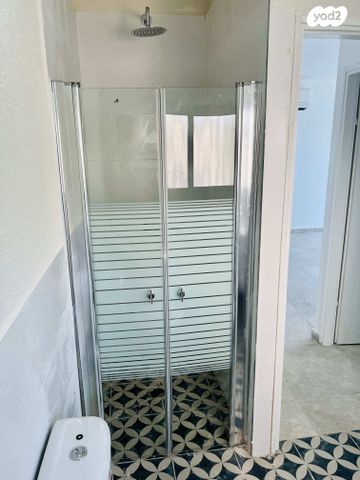 דירה, רש"י 36, רמב"ם, ראשון לציון