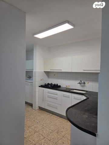 אברהם עופר 9