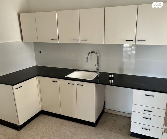 דירה, קלמן ביאלר 3, רחובות החדשה, רחובות