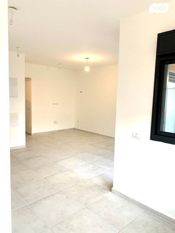 דירה, קרן קיימת לישראל 26, בורוכוב, גבעתיים