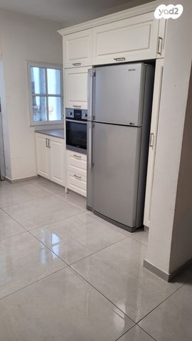 דירה, שדרות הנשיא וייצמן 17, רח' הנשיא צפון, חדרה