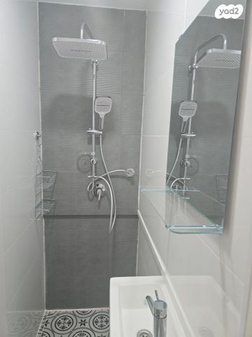 יחידת דיור, בר גיורא 27, הדר עליון, חיפה