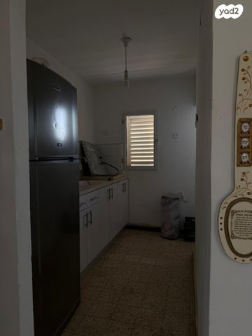 הנרי מלכה 268