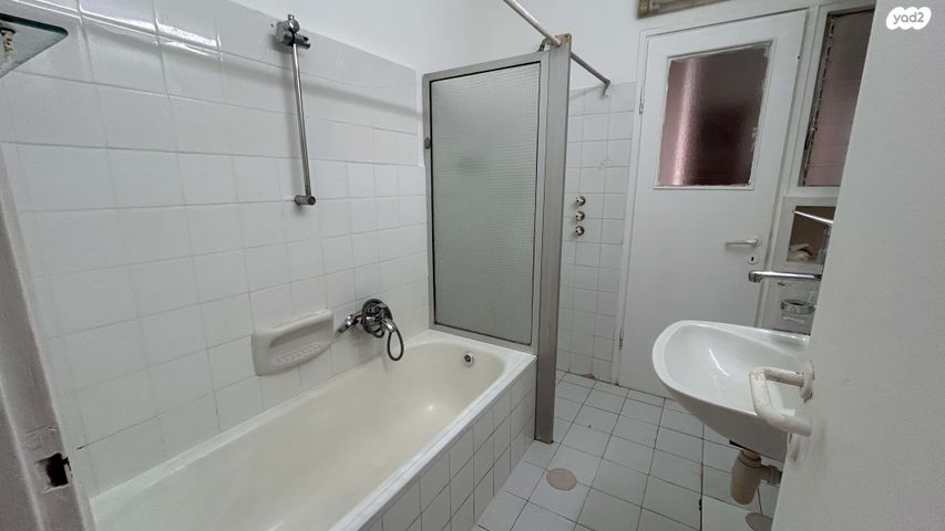 דירה, ד"ר אברהם אליהו הרכבי 13, תל חיים, תל אביב יפו