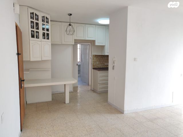 דירה, הרב מיימון 11, רסקו א', חולון