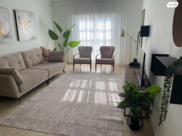 מרדכי אלקחי 65