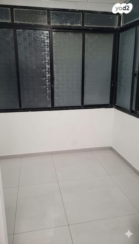 דירה, שדרות הנשיא וייצמן 17, רח' הנשיא צפון, חדרה