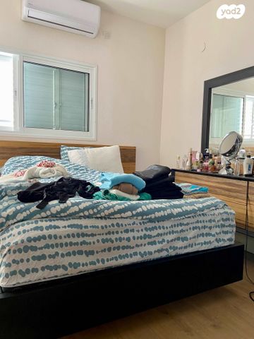 גג/ פנטהאוז, הרצפלד 12, נאות רחל, חולון