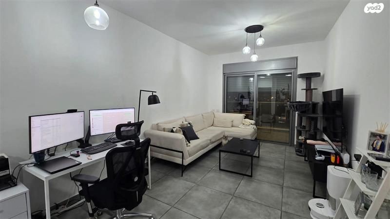 ברתיני גארי 1