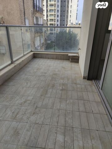 דירה, מונטיפיורי 12, לב המושבה / מרכז העיר, פתח תקווה