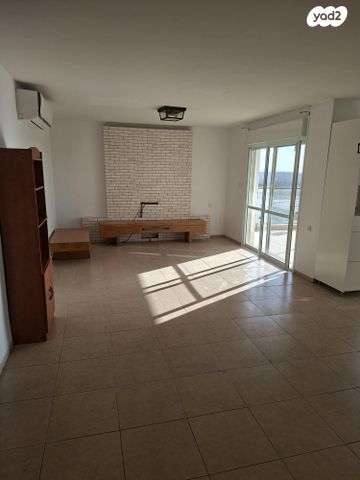 דירה, נחל פולג 7, צור יצחק, צור יצחק