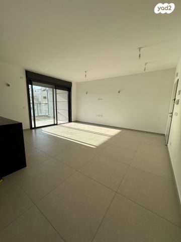 דירה, הצנחנים 13, נווה שרת, תל אביב יפו