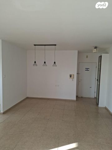 דירה, נחל פולג 7, צור יצחק, צור יצחק