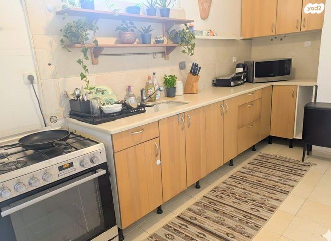 בית פרטי/ קוטג', הדס 5, שורשים, שורשים