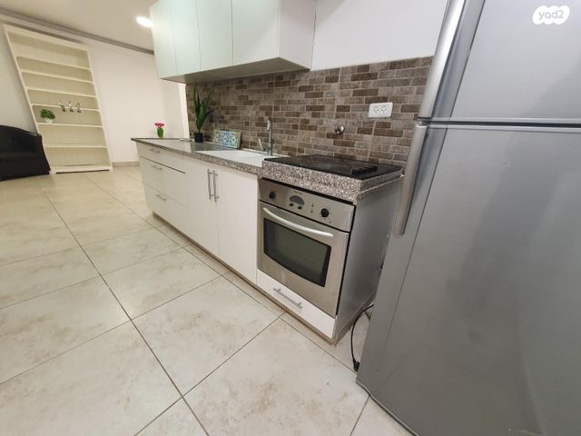 מרתף/ פרטר, החבצלת 4, גבעת שרת, בית שמש