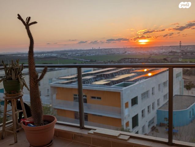 דירה, נחל פולג 7, צור יצחק, צור יצחק