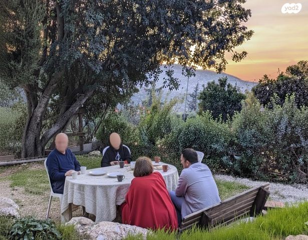 בית פרטי/ קוטג', הדס 5, שורשים, שורשים