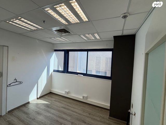 משרדים, המלאכה 45, אזור תעשיה ספיר, נתניה