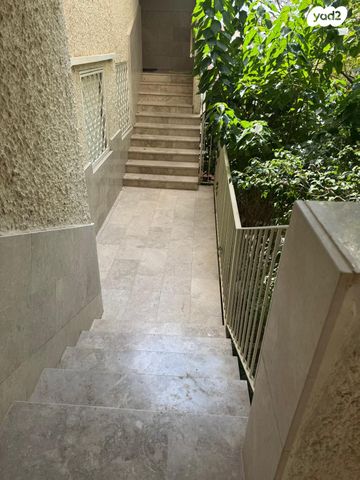 דירה, ד"ר יואכים כספרי, נעמ"ת, חיפה