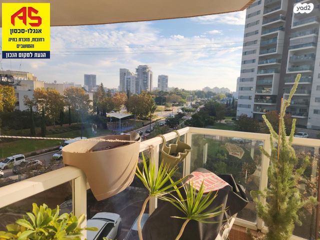 דירה, זכריה חתוכה, נווה מרמורק, רחובות