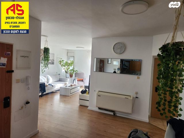 דירה, זכריה חתוכה, נווה מרמורק, רחובות