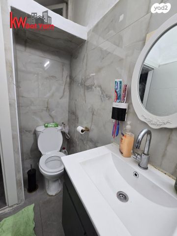 דירה, כצנלסון 64, לב העיר, בת ים