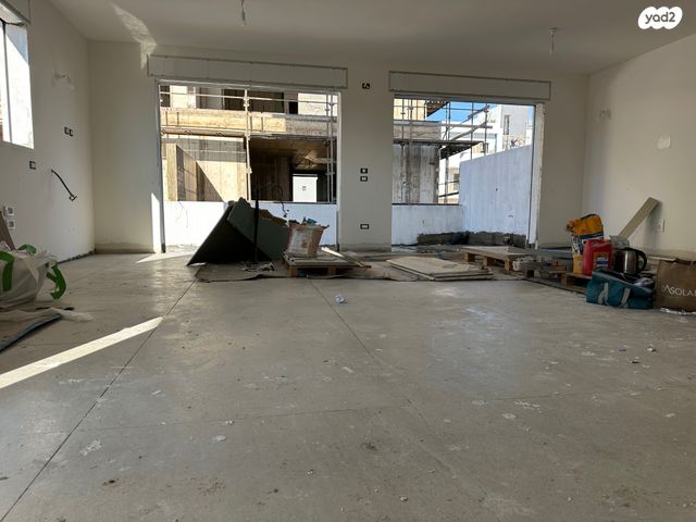 דו משפחתי, משולש עין כרמל, עתלית