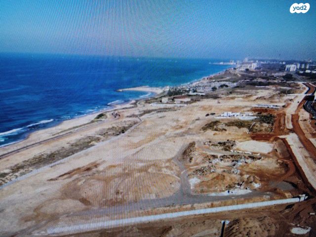 חניון שדה דב 