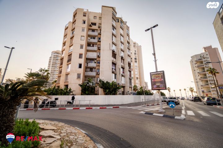 ז'בוטינסקי 4