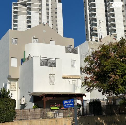 גבעת האירוסים