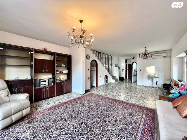 טריפלקס, ישראל זנגוויל 30, נתניה