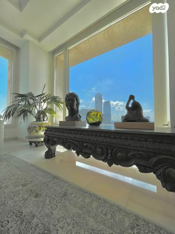 גג/ פנטהאוז, בורסה, רמת גן