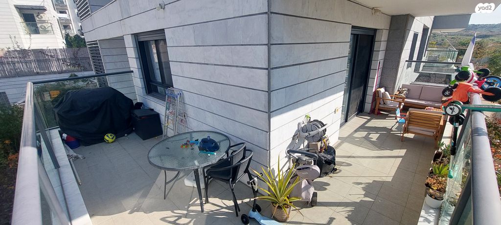 דירה, יצחק בן צבי 4, מורשת, מודיעין מכבים רעות