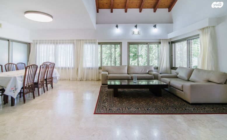 דו משפחתי, הרב מנחם מנדל הגר 4, רובע א', אשדוד