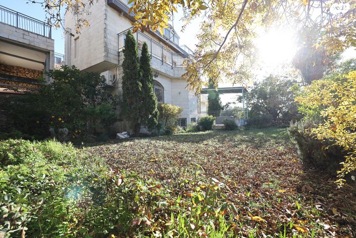 דו משפחתי, שכונה ד', מבשרת ציון