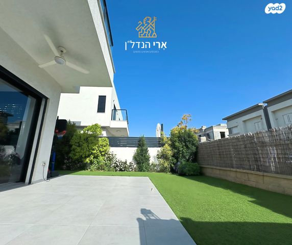 דו משפחתי, השדות, עתלית