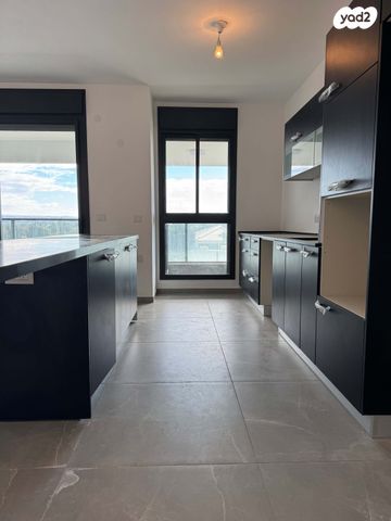 דירה, יונה וולך, גרין פארק החדשה, הוד השרון