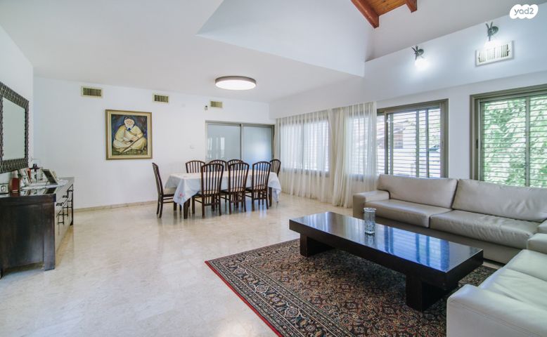 דו משפחתי, הרב מנחם מנדל הגר 4, רובע א', אשדוד